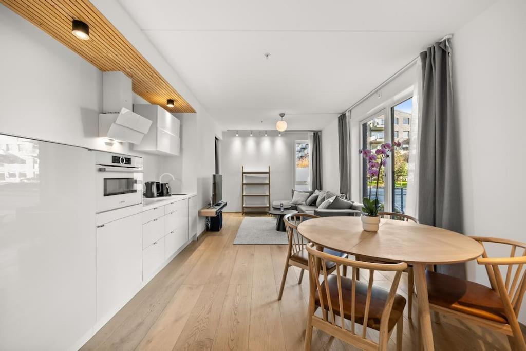 Luxury 2-Bedroom Apartment With Seaview In Oslo City Center Exterior photo